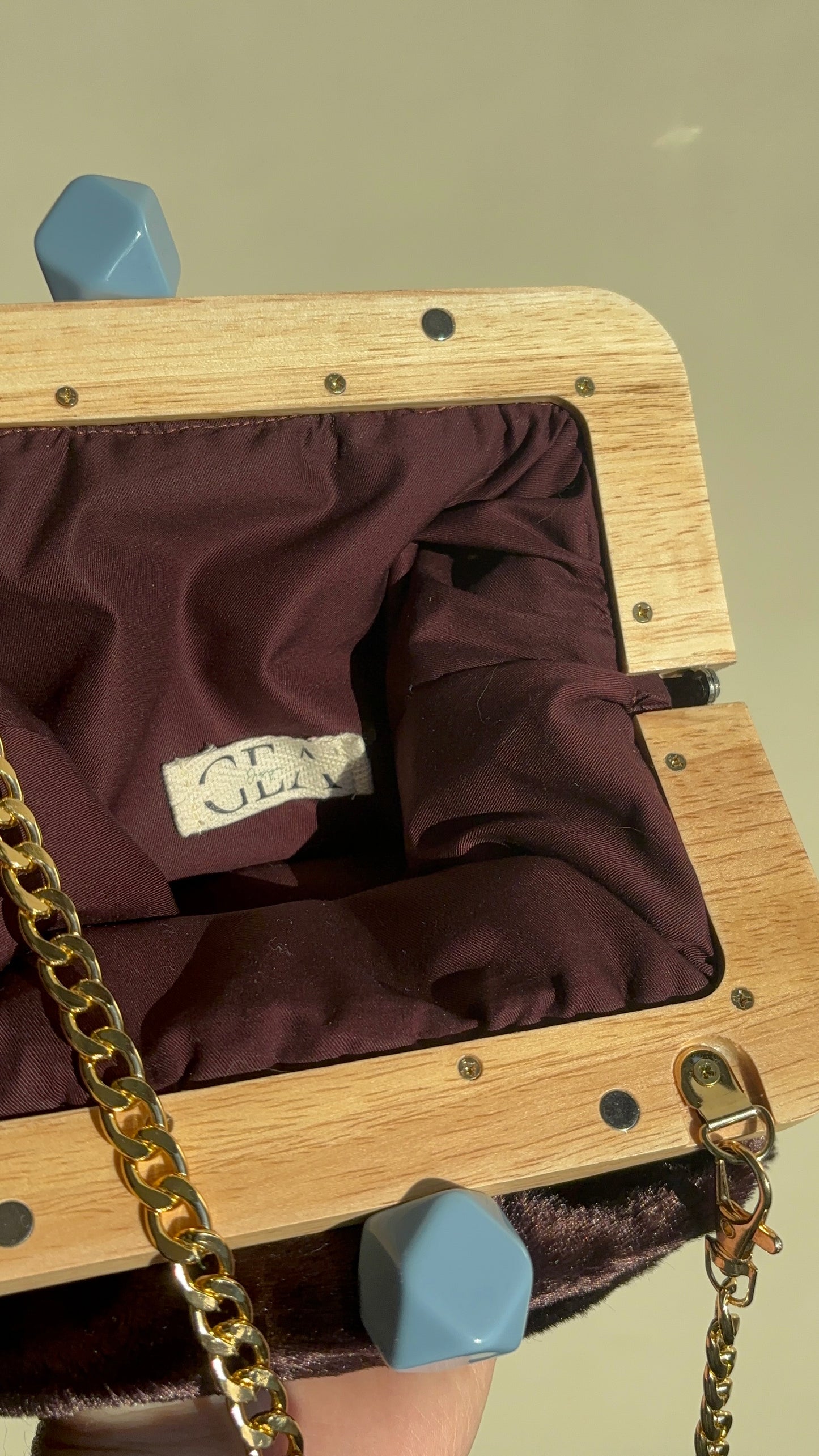 Teddy - Borsa clutch con chiusura magnetica in legno