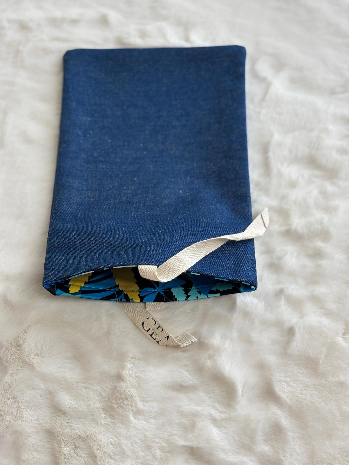 Lyra - Book cover in denim chiaro e cotone floreale deadstock | Gea Design