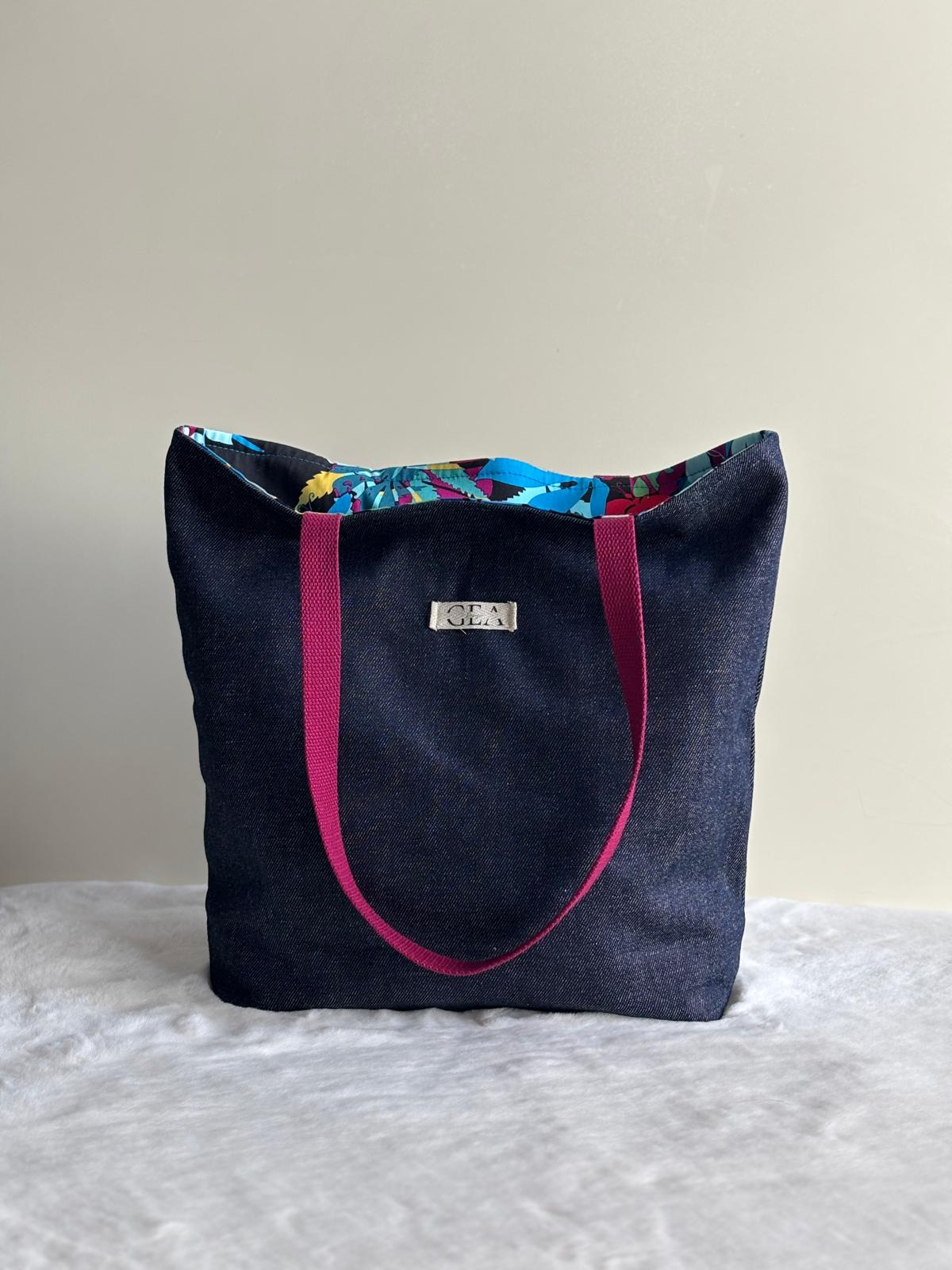 Lyra - Tote bag in denim scuro e cotone floreale deadstock | Gea Design