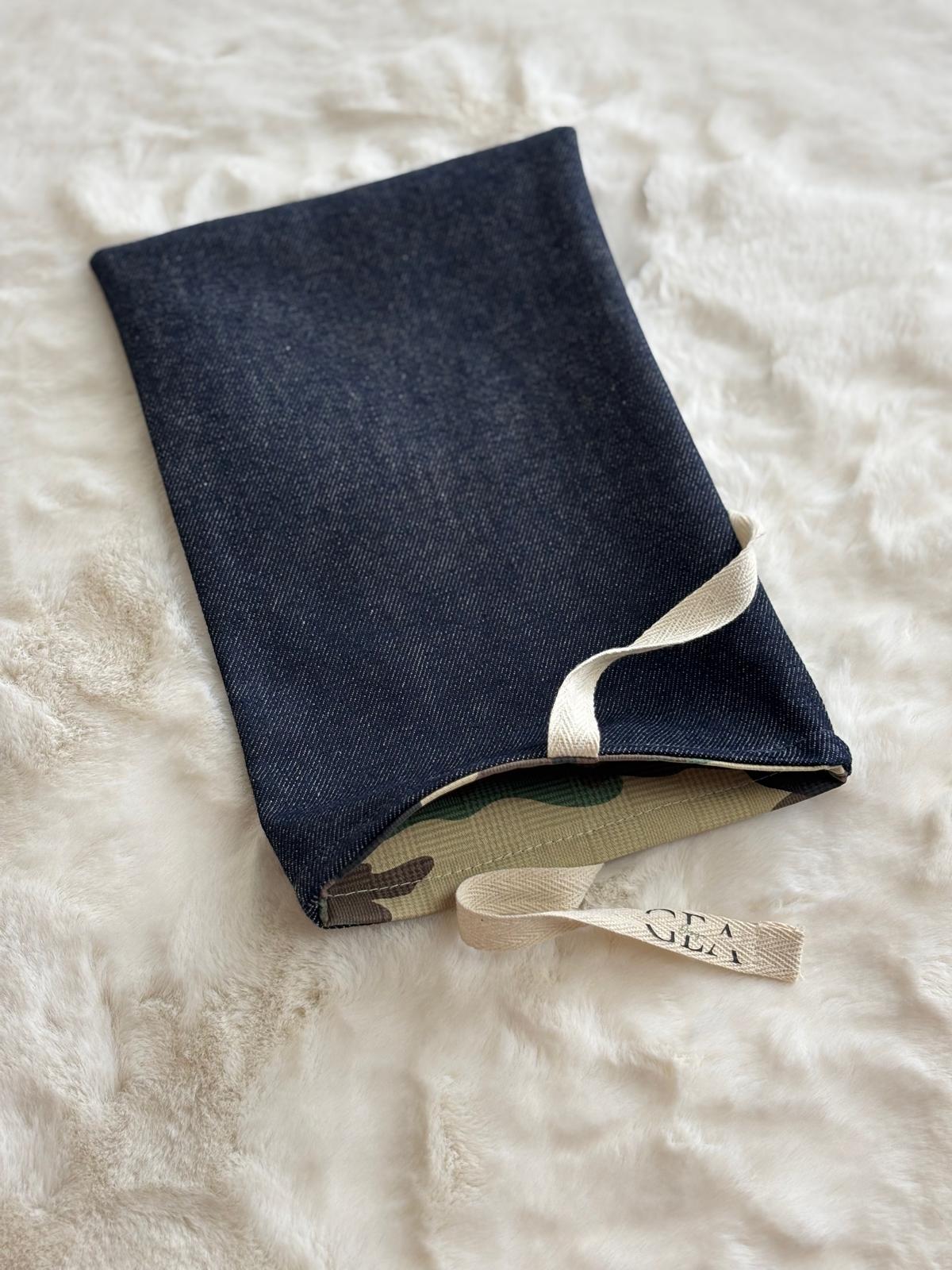 Ryn - Book cover in denim scuro e cotone militare deadstock | Gea Design