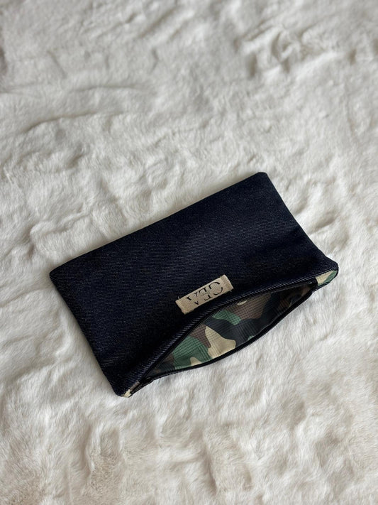 Ryn - Pochette in denim scuro e cotone militare deadstock | Gea Design