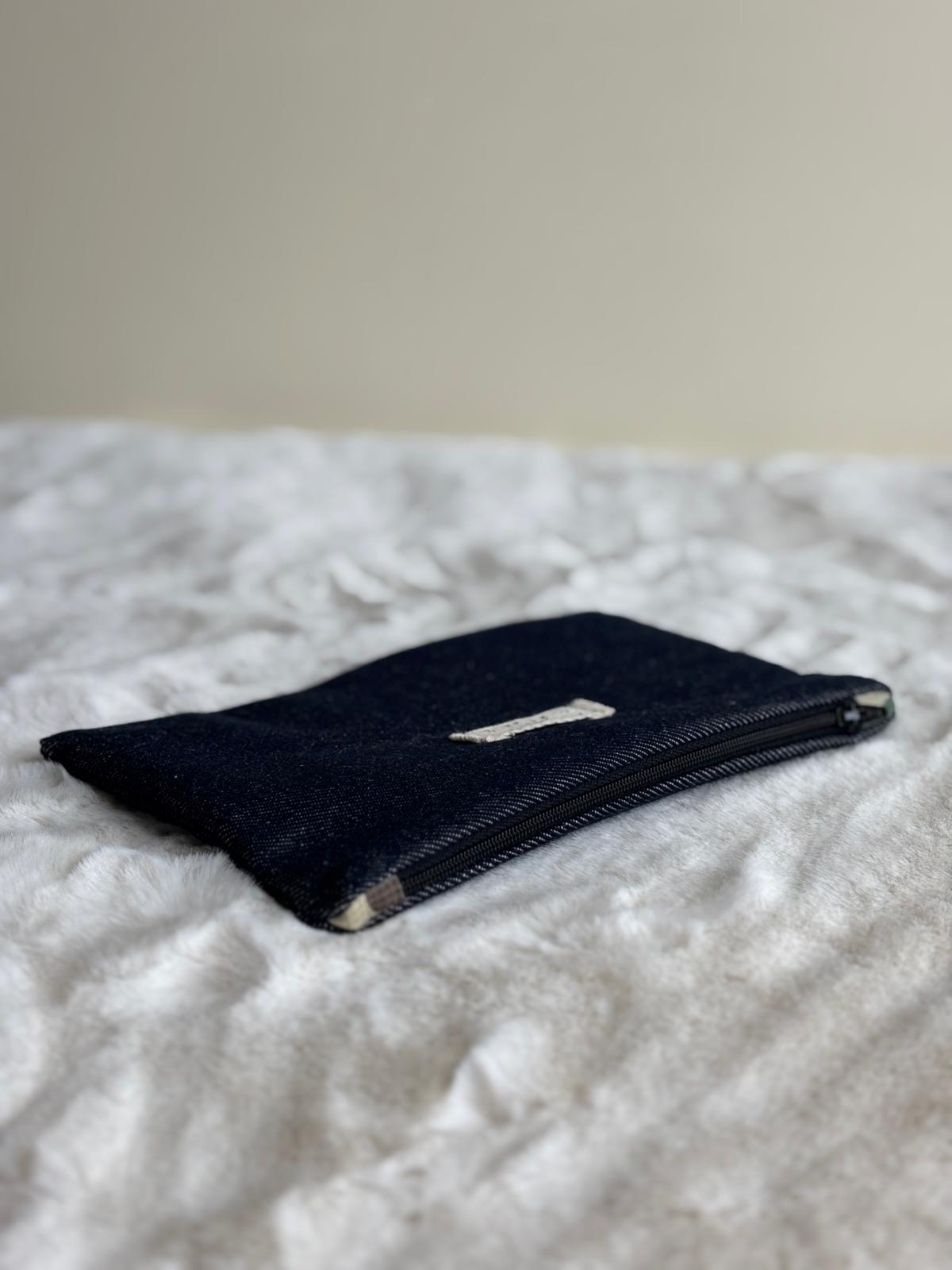 Ryn - Pochette in denim scuro e cotone militare deadstock | Gea Design