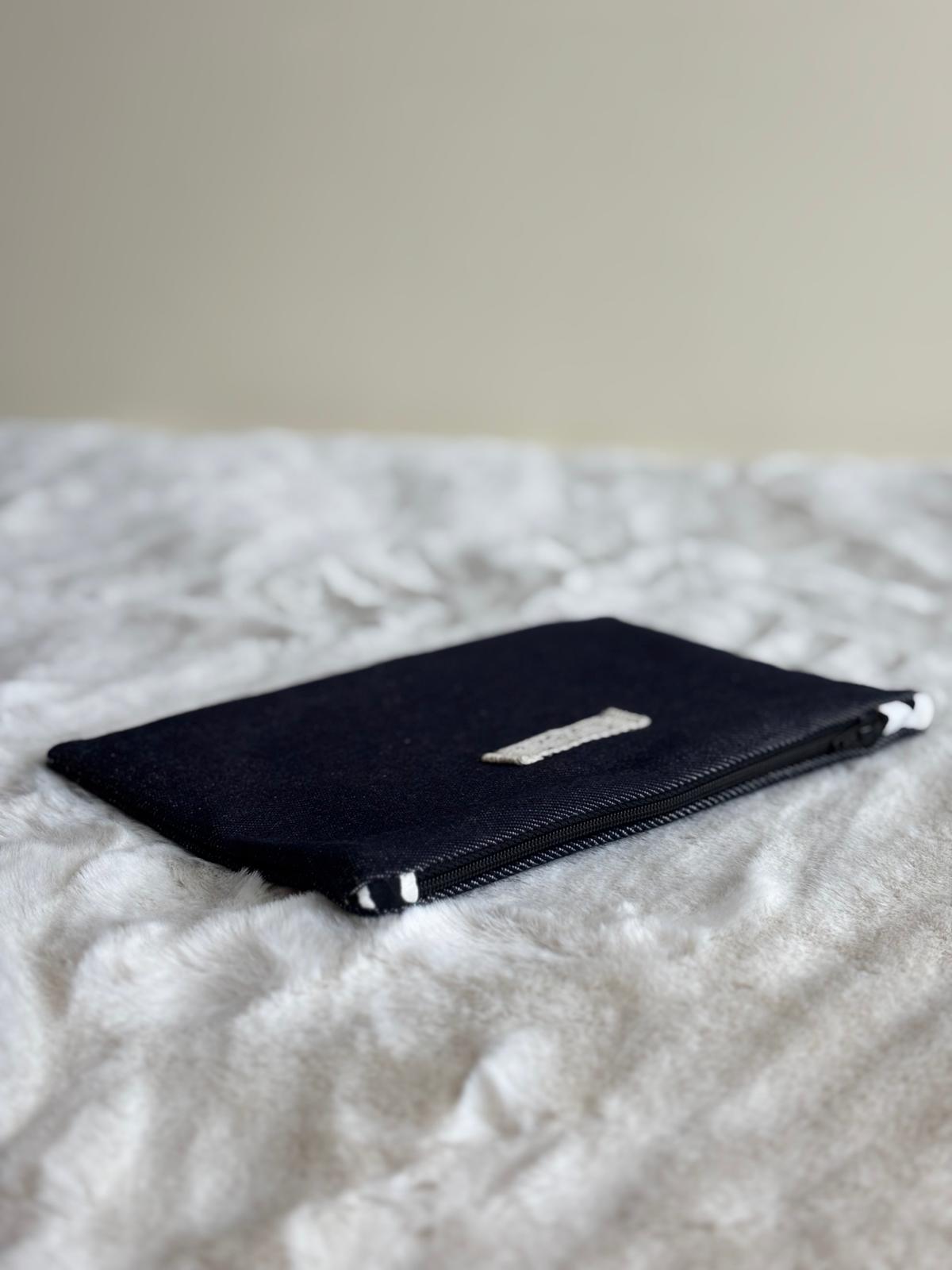 Vora - Pochette in denim scuro e cotone militare deadstock | Gea Design