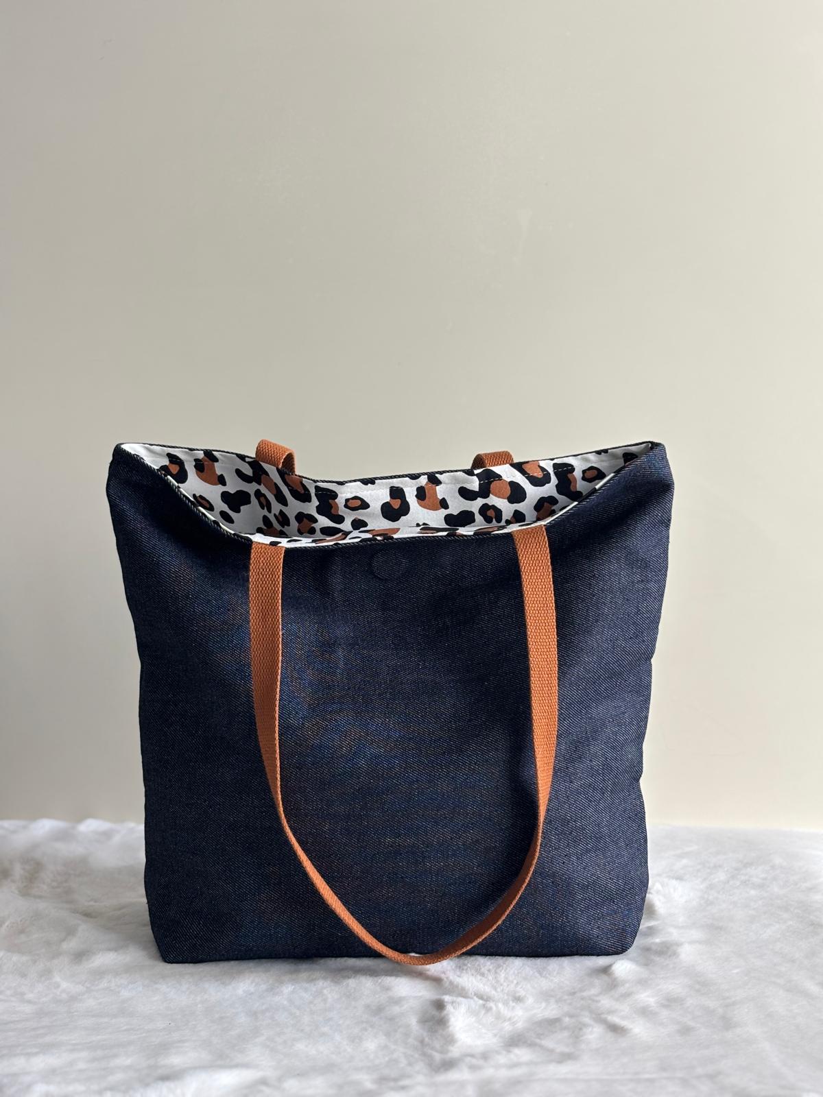 Vora - Tote bag in denim scuro e cotone leopardato deadstock | Gea Design
